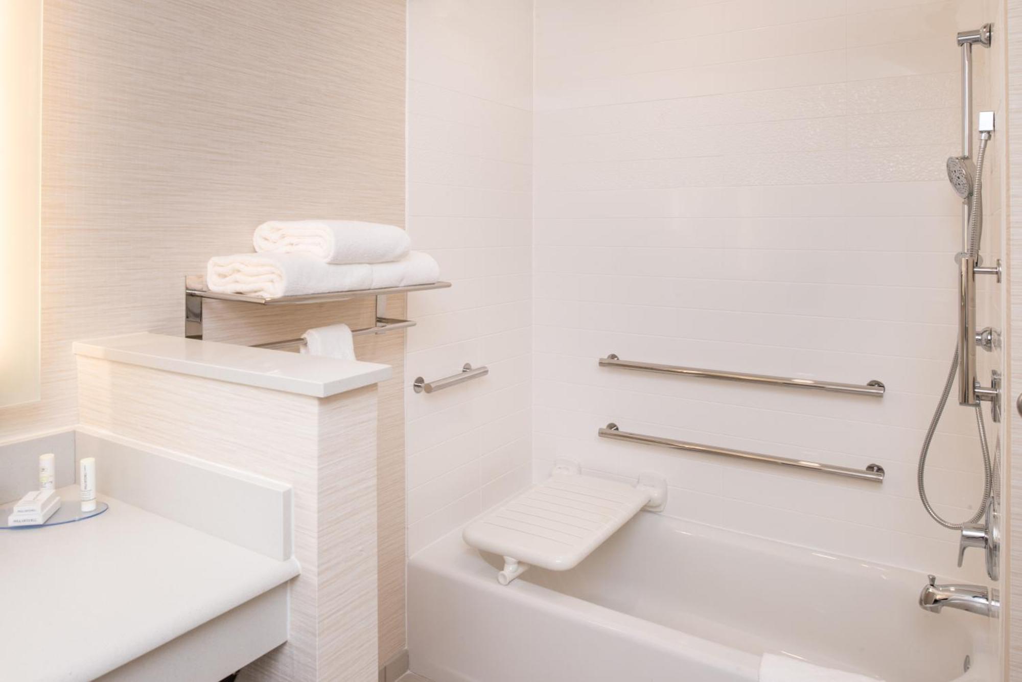 Fairfield Inn & Suites By Marriott Akron Stow Eksteriør bilde