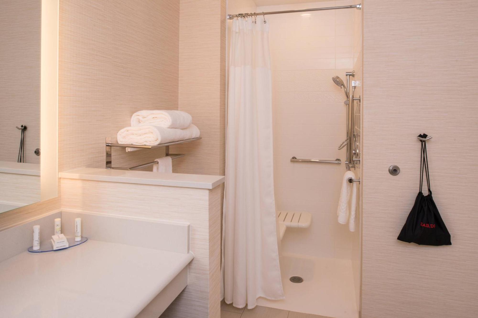 Fairfield Inn & Suites By Marriott Akron Stow Eksteriør bilde